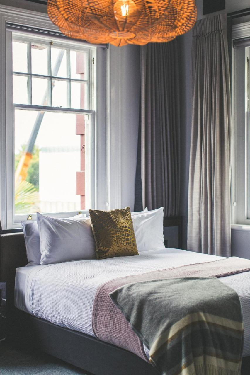 Clarence Boutique Hotel Тауранга Екстер'єр фото