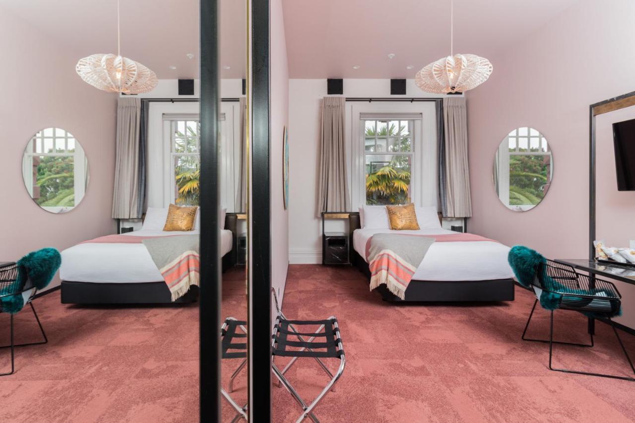 Clarence Boutique Hotel Тауранга Екстер'єр фото